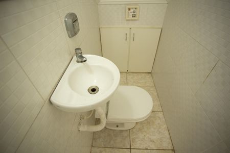 Casa de condomínio à venda com 100m², 3 quartos e 2 vagasLavabo