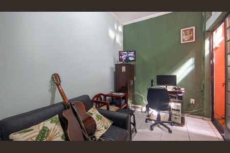 Casa à venda com 300m², 5 quartos e 4 vagas Casa à venda com 300m², 5 quartos e 4 vagasEscritório