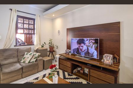 Casa à venda com 300m², 5 quartos e 4 vagas Casa à venda com 300m², 5 quartos e 4 vagasSala