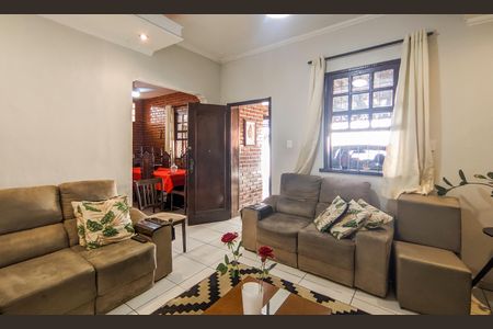 Casa à venda com 300m², 5 quartos e 4 vagas Casa à venda com 300m², 5 quartos e 4 vagasSala