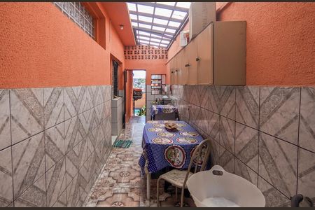 Casa à venda com 300m², 5 quartos e 4 vagas Casa à venda com 300m², 5 quartos e 4 vagasCorredor