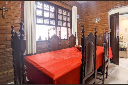 Casa à venda com 300m², 5 quartos e 4 vagas Casa à venda com 300m², 5 quartos e 4 vagasSala de Jantar