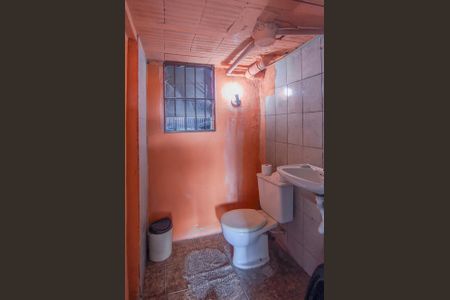 Casa à venda com 300m², 5 quartos e 4 vagas Casa à venda com 300m², 5 quartos e 4 vagasBanheiro 4