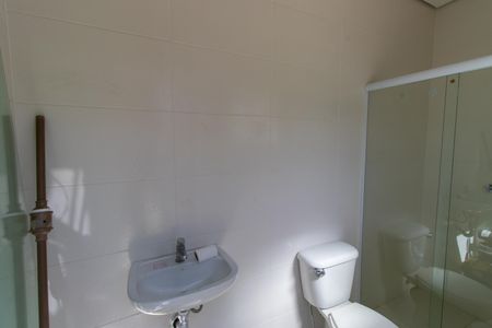 Casa de condomínio para alugar com 300m², 2 quartos e 4 vagasBanheiro da Piscina