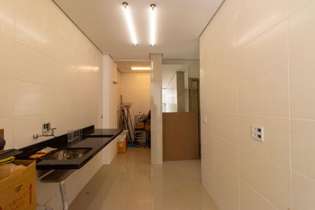 Casa de condomínio para alugar com 300m², 2 quartos e 4 vagasÁrea de Serviço