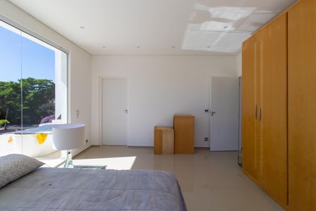 Casa de condomínio para alugar com 300m², 2 quartos e 4 vagasSuíte 1