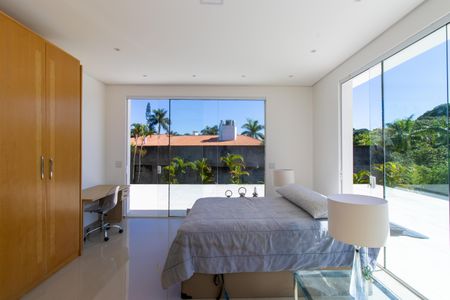 Casa de condomínio para alugar com 300m², 2 quartos e 4 vagasSuíte 1