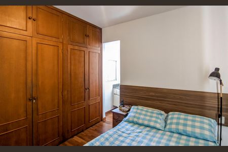 Apartamento à venda com 180m², 4 quartos e 2 vagasQuarto 2