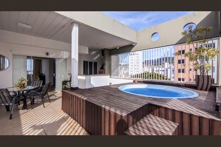 Apartamento à venda com 180m², 4 quartos e 2 vagasCobertura