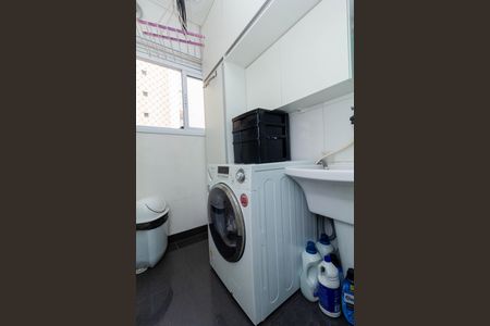 Apartamento à venda com 72m², 2 quartos e 2 vagasÁrea de Serviço