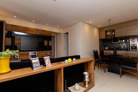 Apartamento à venda com 72m², 2 quartos e 2 vagasSala