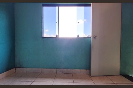 Casa à venda com 220m², 2 quartos e 6 vagasQuarto 2