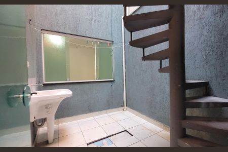 Casa à venda com 220m², 2 quartos e 6 vagasLavanderia