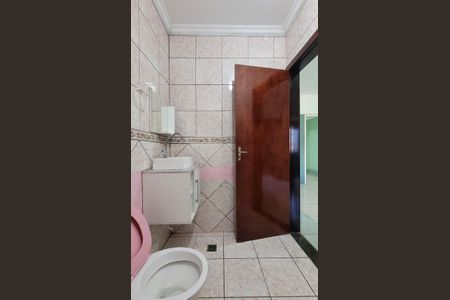 Casa à venda com 220m², 2 quartos e 6 vagasBanheiro