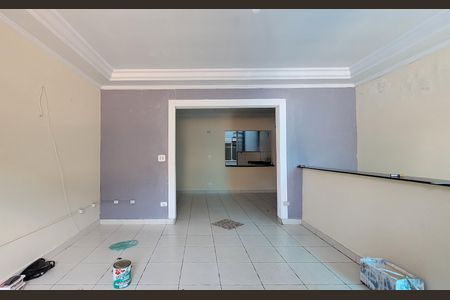 Casa à venda com 220m², 2 quartos e 6 vagasSala