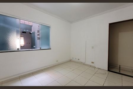Casa à venda com 220m², 2 quartos e 6 vagasQuarto