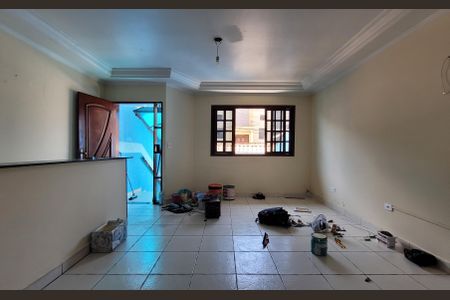 Casa à venda com 220m², 2 quartos e 6 vagasSala