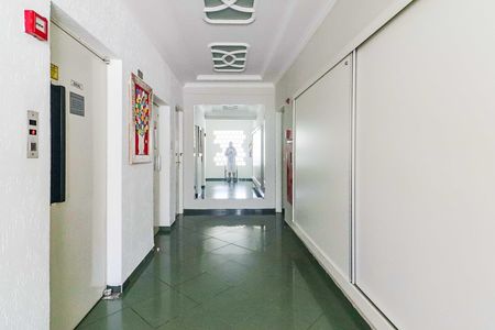 Apartamento à venda com 50m², 2 quartos e 1 vagaCorredor do Condomínio