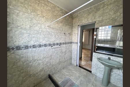 Casa para alugar com 200m², 5 quartos e 1 vagaBanheiro 1 casa 2