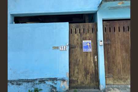 Casa para alugar com 200m², 5 quartos e 1 vagaFachada + plaquinha