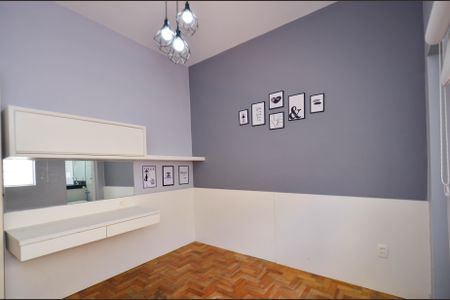 Casa à venda com 330m², 4 quartos e 3 vagas Casa à venda com 330m², 4 quartos e 3 vagasSuite1