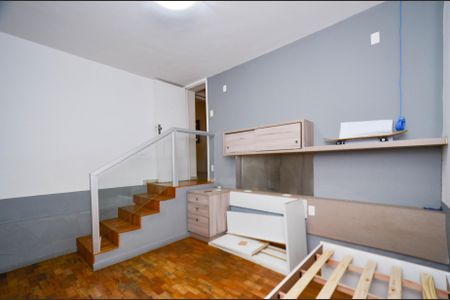 Casa à venda com 330m², 4 quartos e 3 vagas Casa à venda com 330m², 4 quartos e 3 vagasSuite2