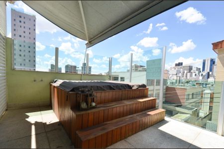 Casa à venda com 330m², 4 quartos e 3 vagas Casa à venda com 330m², 4 quartos e 3 vagasVaranda/ espaço Gourmet