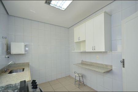 Casa à venda com 330m², 4 quartos e 3 vagas Casa à venda com 330m², 4 quartos e 3 vagasCozinha