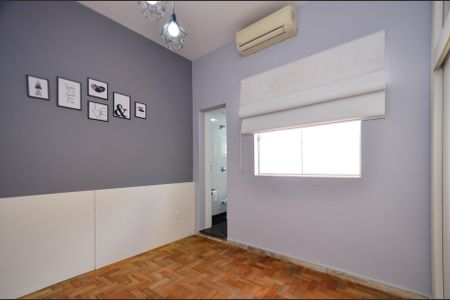 Casa à venda com 330m², 4 quartos e 3 vagas Casa à venda com 330m², 4 quartos e 3 vagasSuite1