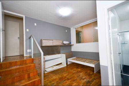 Casa à venda com 330m², 4 quartos e 3 vagas Casa à venda com 330m², 4 quartos e 3 vagasSuite2