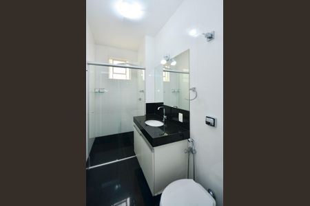 Casa à venda com 330m², 4 quartos e 3 vagas Casa à venda com 330m², 4 quartos e 3 vagasBanheiro suite2