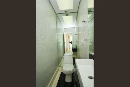 Casa à venda com 330m², 4 quartos e 3 vagas Casa à venda com 330m², 4 quartos e 3 vagasLavabo