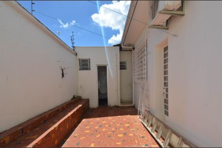 Casa à venda com 330m², 4 quartos e 3 vagas Casa à venda com 330m², 4 quartos e 3 vagasArea serviço