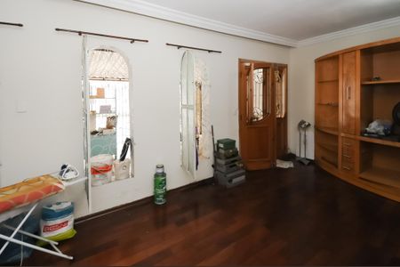 Casa à venda com 97m², 3 quartos e 2 vagasSala