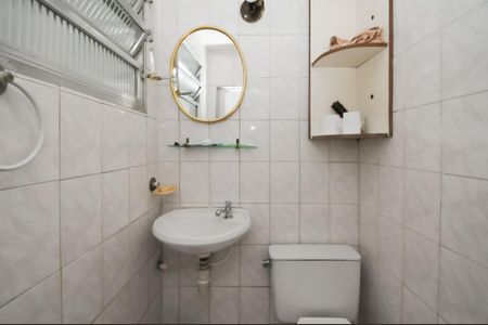 Casa à venda com 97m², 3 quartos e 2 vagasBanheiro de serviço