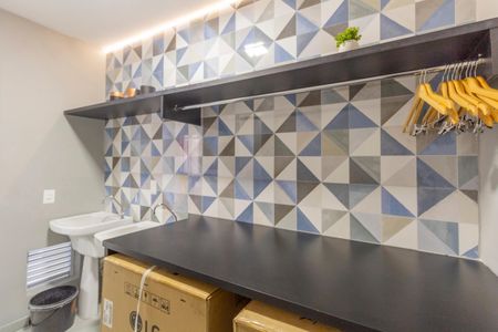 Apartamento para alugar com 31m², 2 quartos e sem vagaÁrea Comum - Lavanderia 