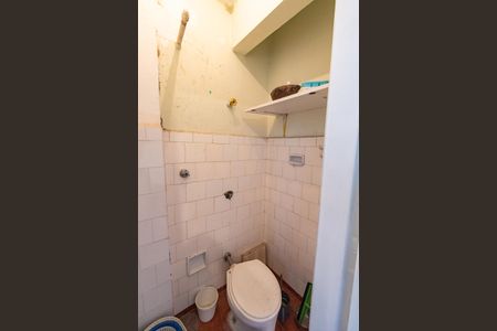 Apartamento à venda com 70m², 2 quartos e sem vagaBanheiro de Serviço