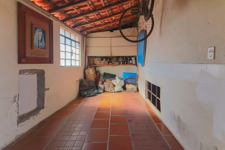 Casa à venda com 300m², 5 quartos e 3 vagasCasa 1 - Garagem