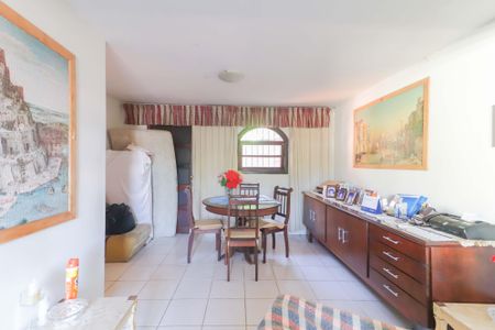 Casa à venda com 300m², 5 quartos e 3 vagasCasa 1 - Sala