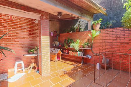 Casa à venda com 300m², 5 quartos e 3 vagasCasa 1 - Quintal