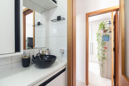 Apartamento à venda com 51m², 2 quartos e 1 vaga Apartamento à venda com 51m², 2 quartos e 1 vagaBanheiro