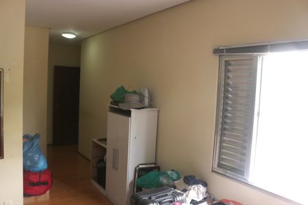 Casa à venda com 250m², 5 quartos e 2 vagasSuíte 1