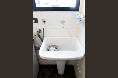 Apartamento à venda com 220m², 4 quartos e 3 vagas Apartamento à venda com 220m², 4 quartos e 3 vagasÁrea de Serviço