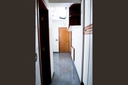 Apartamento à venda com 220m², 4 quartos e 3 vagas Apartamento à venda com 220m², 4 quartos e 3 vagasCorredor