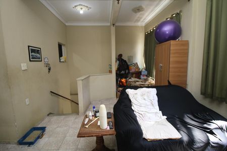 Casa à venda com 66m², 2 quartos e sem vagaSala