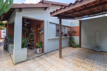 Casa à venda com 172m², 2 quartos e 2 vagas Casa à venda com 172m², 2 quartos e 2 vagasFachada interna