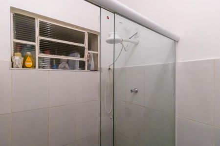 Casa à venda com 172m², 2 quartos e 2 vagas Casa à venda com 172m², 2 quartos e 2 vagasBanheiro