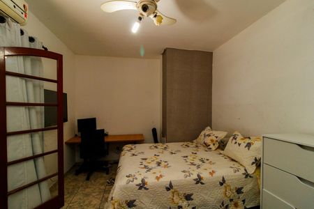 Casa à venda com 159m², 4 quartos e 4 vagasCasa 2 Quarto