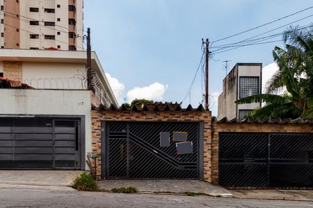 Casa à venda com 159m², 4 quartos e 4 vagasFachada