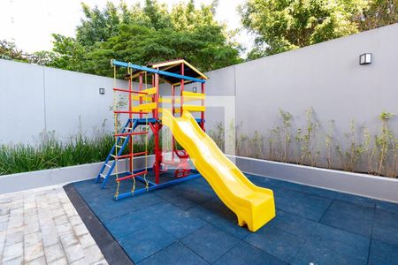 Apartamento à venda com 186m², 3 quartos e 2 vagas Apartamento à venda com 186m², 3 quartos e 2 vagasÁrea comum - Playground